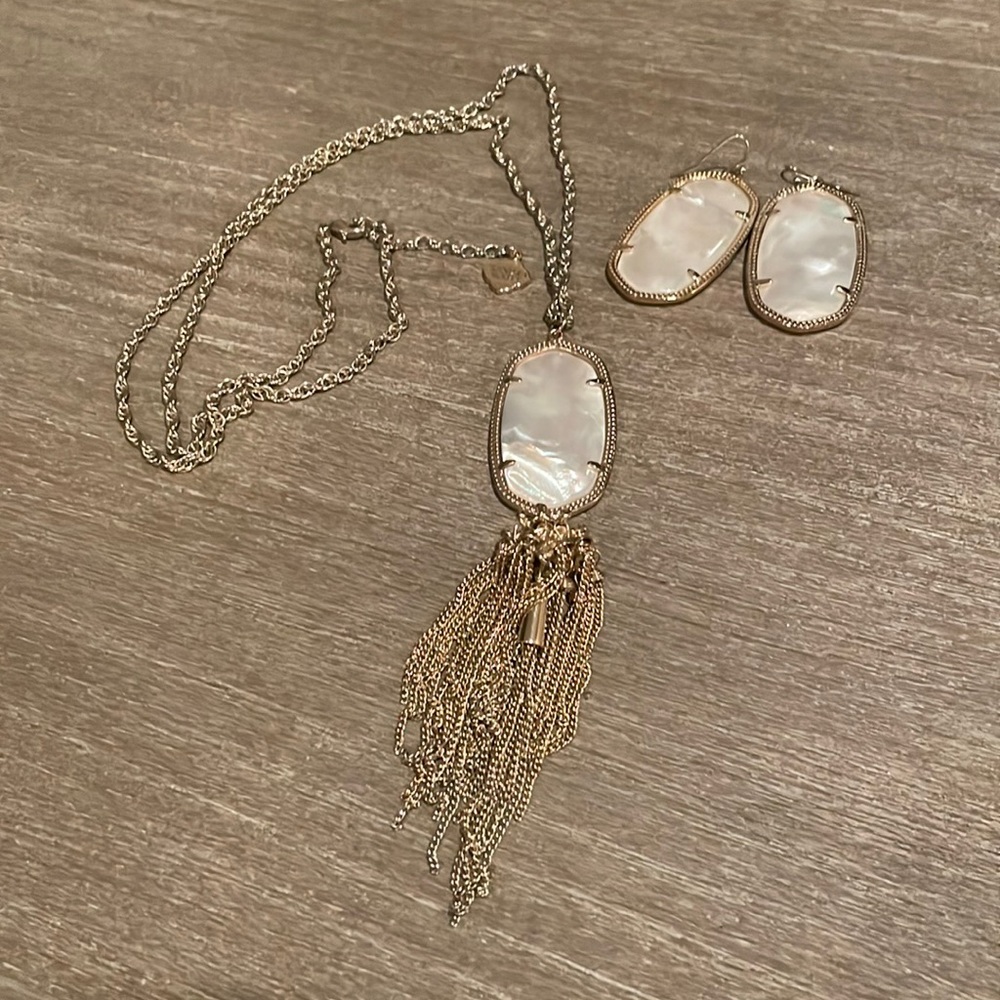 Kendra Scott White Pearl set